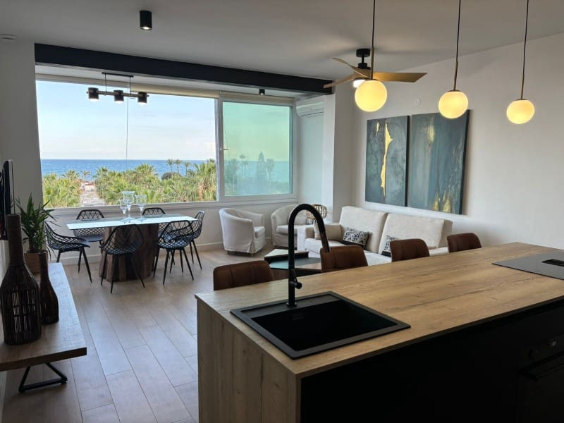 2 soveværelse Semi-Rækkehus til leje i Almayate - € 900 (Ref: 9034788)