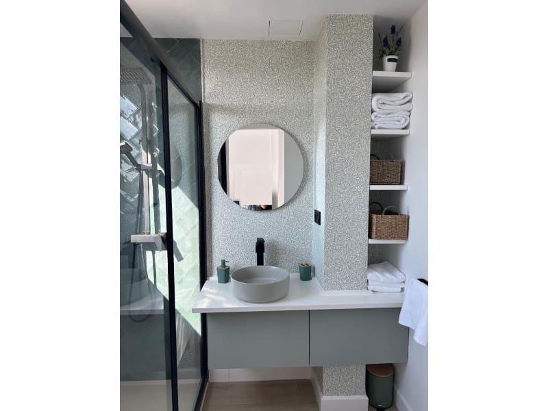 2 soveværelse Semi-Rækkehus til leje i Almayate - € 900 (Ref: 9034788)