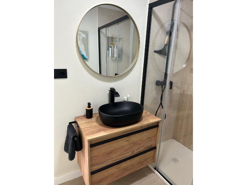 2 soveværelse Semi-Rækkehus til leje i Almayate - € 900 (Ref: 9034788)