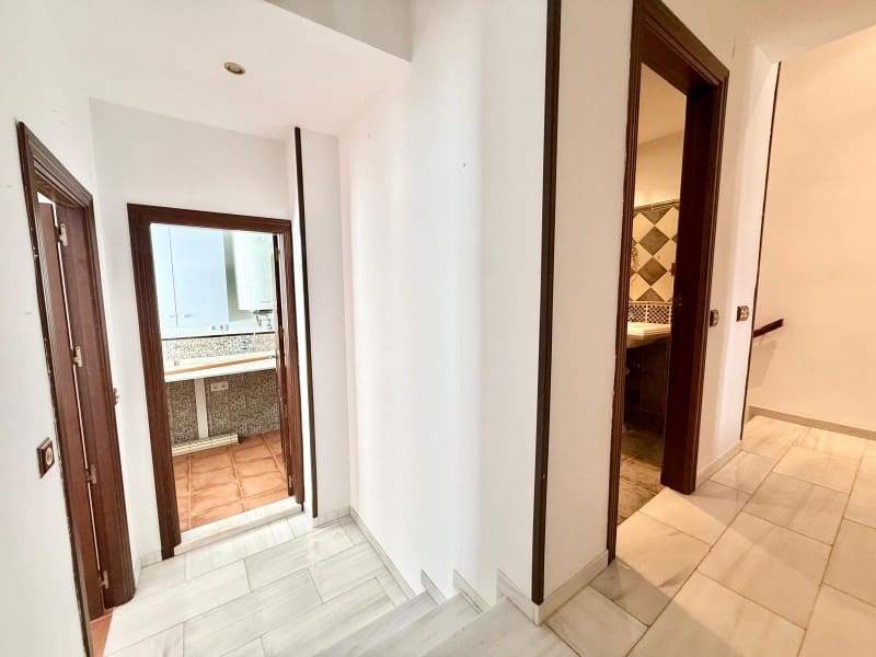 5 soveværelse Byhus til salg i Alhama de Granada - € 150.000 (Ref: 9081955)