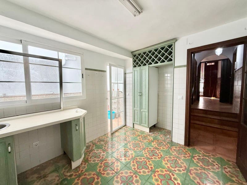 5 soveværelse Byhus til salg i Alhama de Granada - € 150.000 (Ref: 9081955)