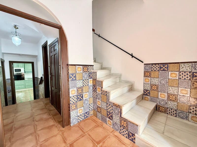 5 soveværelse Byhus til salg i Alhama de Granada - € 150.000 (Ref: 9081955)