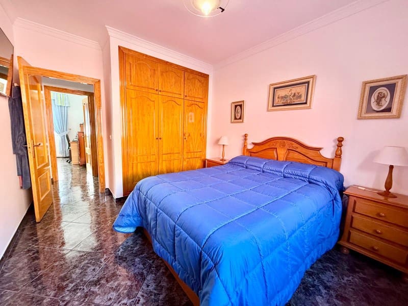 3 soveværelse Byhus til salg i Lagos med garage - € 428.900 (Ref: 9081957)