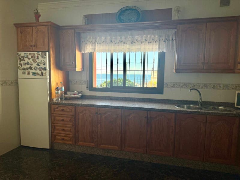 3 soveværelse Byhus til salg i Lagos med garage - € 428.900 (Ref: 9081957)