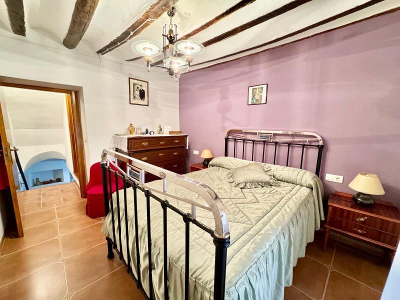 5 soveværelse Byhus til salg i Alhama de Granada - € 110.000 (Ref: 9114338)