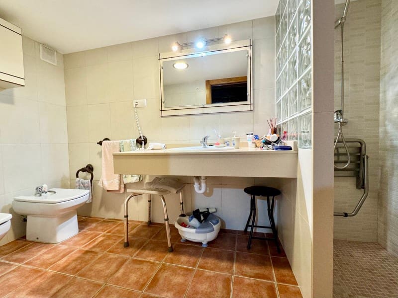 5 soveværelse Byhus til salg i Alhama de Granada - € 110.000 (Ref: 9114338)