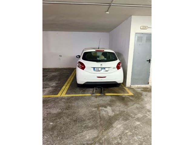 Garage à vendre à Torre del Mar, Vélez-Málaga - 22 500 € (Ref: 9129939)