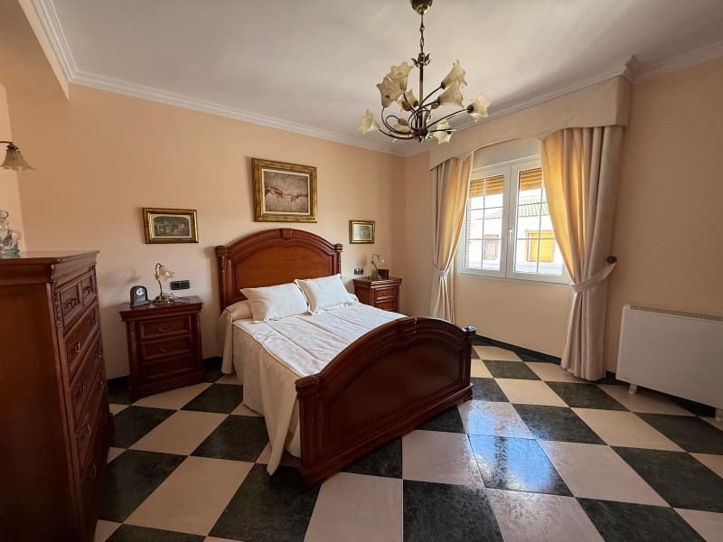 4 soverom Hus til salgs i Zafarraya med garasje - € 220 000 (Ref: 9129940)