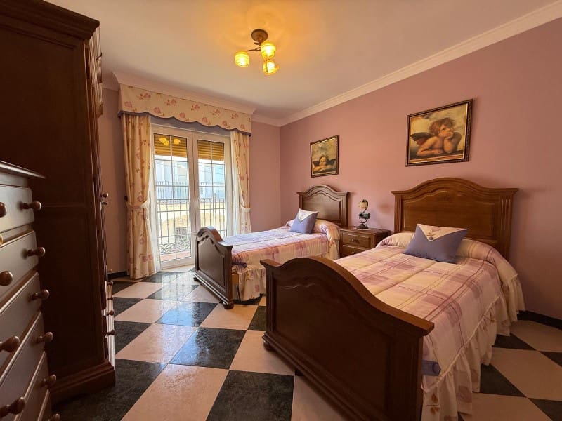 4 soverom Hus til salgs i Zafarraya med garasje - € 220 000 (Ref: 9129940)