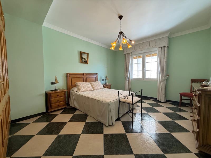 4 soverom Hus til salgs i Zafarraya med garasje - € 220 000 (Ref: 9129940)