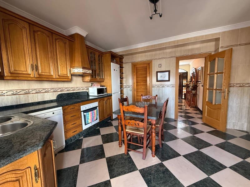 4 soverom Hus til salgs i Zafarraya med garasje - € 220 000 (Ref: 9129940)