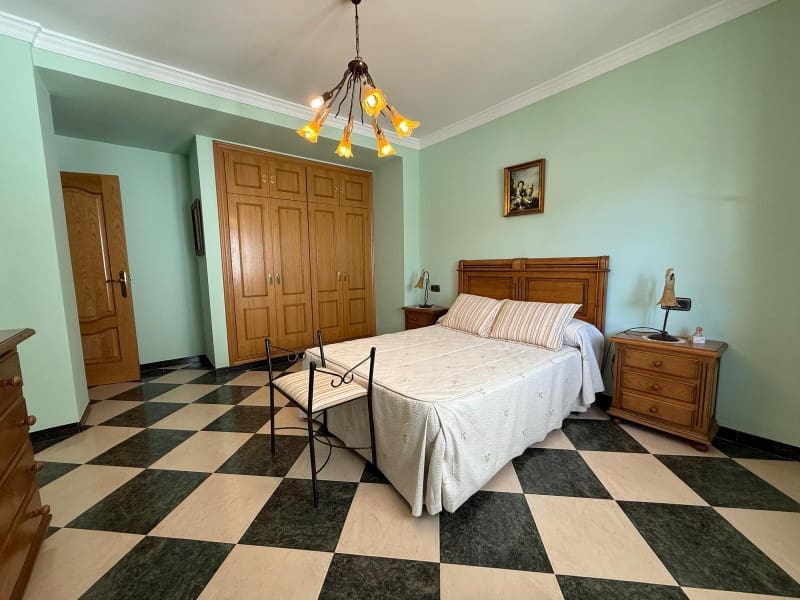 4 soverom Hus til salgs i Zafarraya med garasje - € 220 000 (Ref: 9129940)