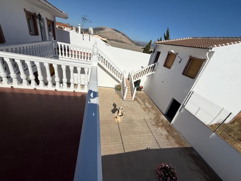 4 soverom Hus til salgs i Zafarraya med garasje - € 220 000 (Ref: 9129940)