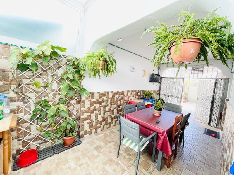 3 soveværelse Villa til salg i Torrox-Costa med garage - € 320.000 (Ref: 9131896)