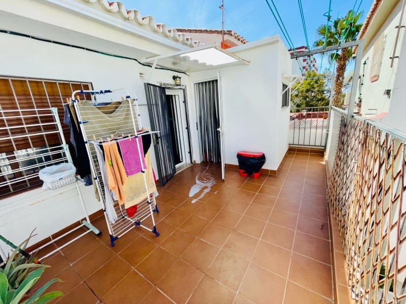 3 soveværelse Villa til salg i Torrox-Costa med garage - € 320.000 (Ref: 9131896)