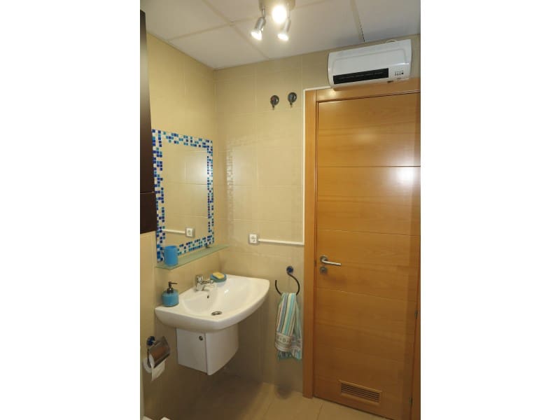 2 sypialnia Mieszkanie na sprzedaż w Torre del Mar z basenem garażem - 330 000 € (Ref: 9162158)