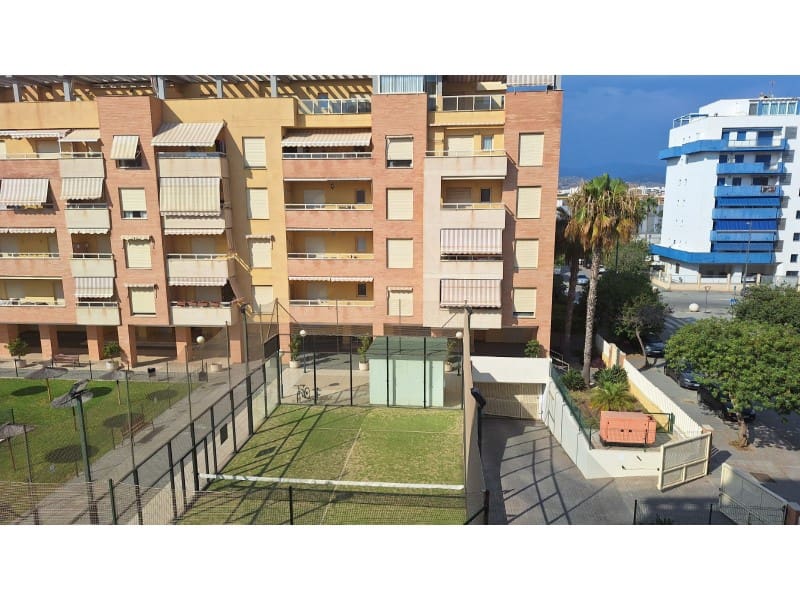 2 sypialnia Mieszkanie na sprzedaż w Torre del Mar z basenem garażem - 330 000 € (Ref: 9162158)