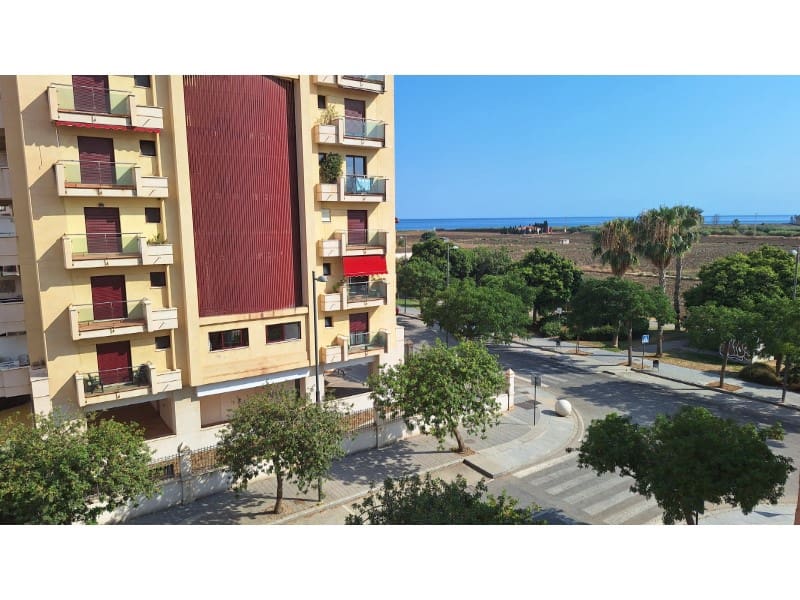 2 sypialnia Mieszkanie na sprzedaż w Torre del Mar z basenem garażem - 330 000 € (Ref: 9162158)