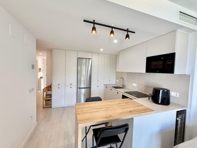 3 bedroom Apartment for rent in Rincón de la Victoria with garage - € 1,500 (Ref: 9181321)