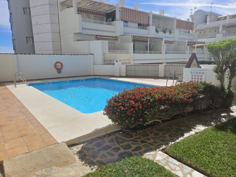3 quarto Apartamento para venda em Torrox-Costa com piscina garagem - 279 900 € (Ref: 9193994)