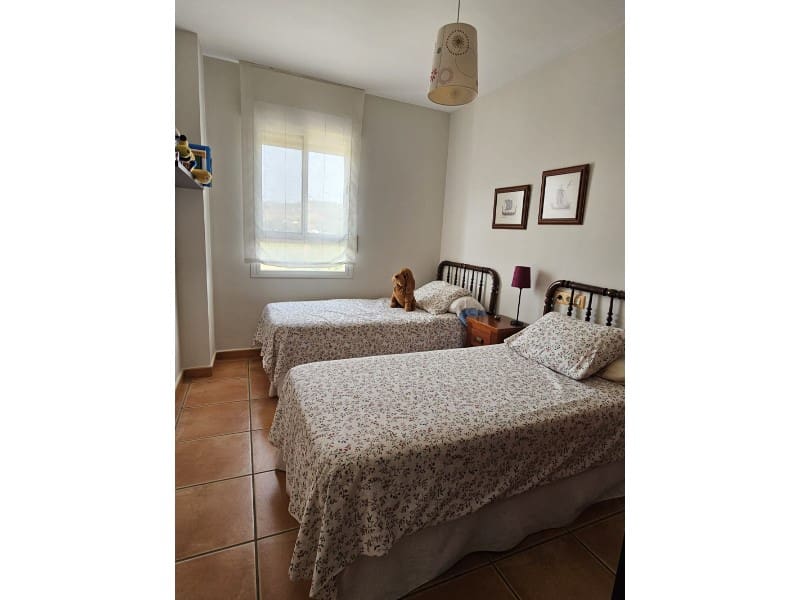 3 soverom Leilighet til leie i Velez-Malaga - € 980 (Ref: 9200771)
