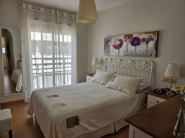 3 soverom Leilighet til leie i Vélez-Málaga - € 980 (Ref: 9200771)