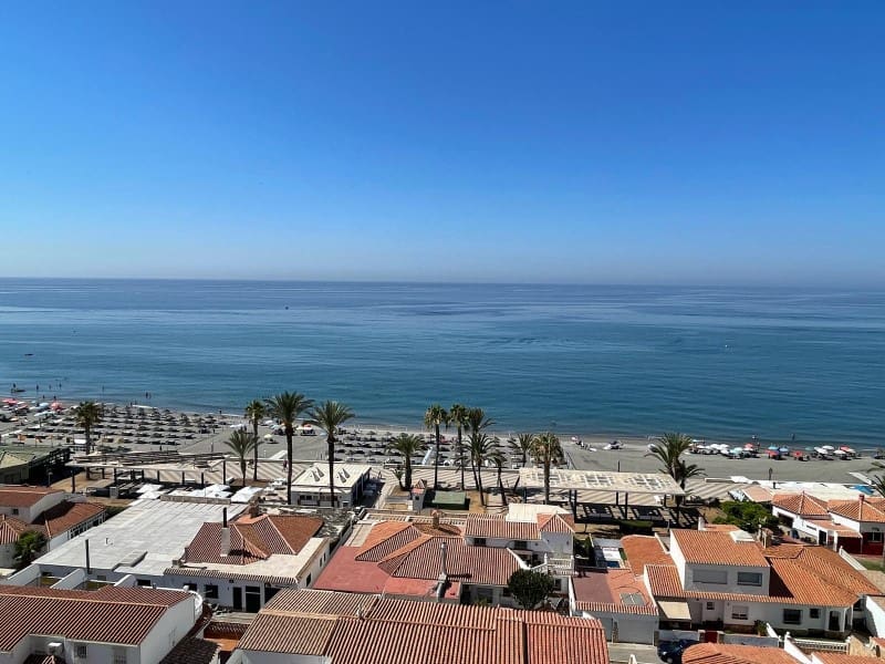 2 slaapkamer Flat te koop in Torrox-Costa met zwembad - € 315.000 (Ref: 9300984)