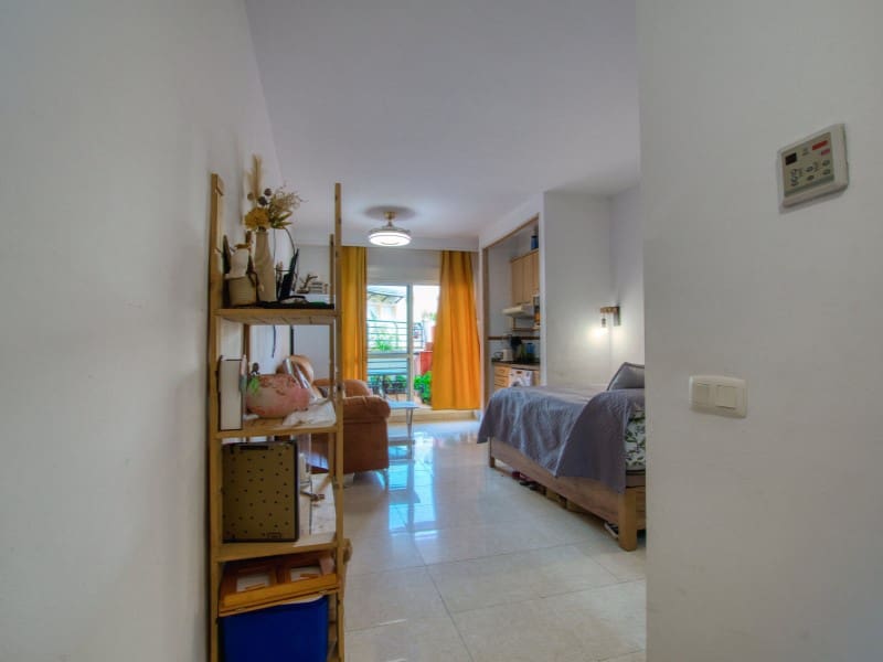 Monolocale in vendita in Rincon de la Victoria con piscina - 175.000 € (Rif: 9303397)