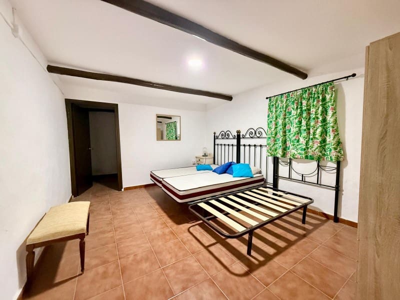 3 bedroom Finca/Country House for sale in Cacin with garage - € 139,000 (Ref: 9303398)