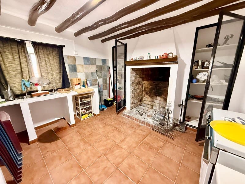 3 bedroom Finca/Country House for sale in Cacin with garage - € 139,000 (Ref: 9303398)