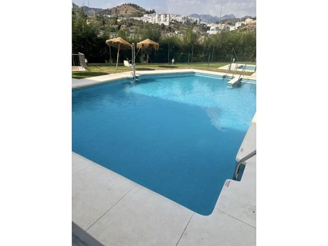 2 makuuhuone Asunto myytävänä paikassa Torrox Pueblo, Torrox mukana uima-altaan 
autotalli - 240 000 € (Ref: 9335378)