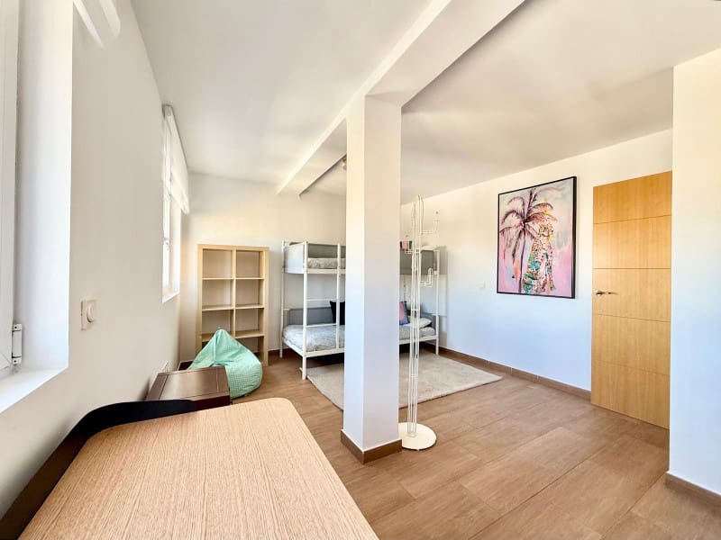 2 Zimmer Wohnung zu vermieten in Malaga Stadt - 1.200 € (Ref: 9356126)