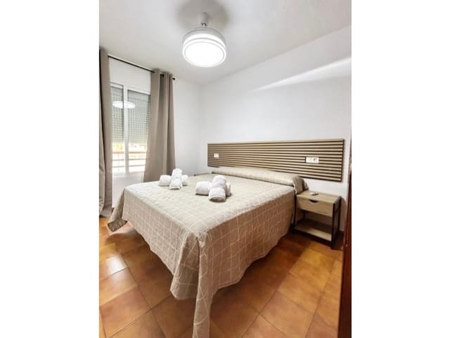 2 soverom Leilighet til leie i Laguna Beach, Torrox med svømmebasseng - € 750 (Ref: 9368864)