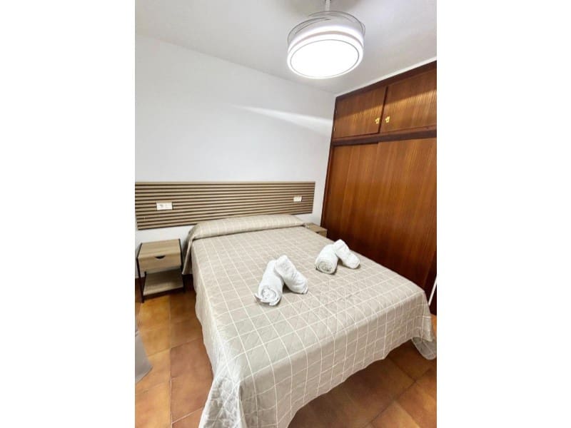 Piso de 2 habitaciones en Torrox-Costa en alquiler con piscina - 750 € (Ref: 9368864)