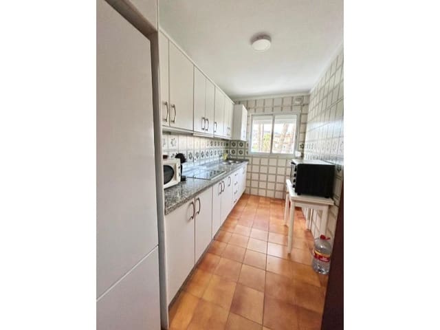 2 soverom Leilighet til leie i Laguna Beach, Torrox med svømmebasseng - € 750 (Ref: 9368864)