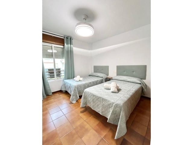 2 soverom Leilighet til leie i Laguna Beach, Torrox med svømmebasseng - € 750 (Ref: 9368864)