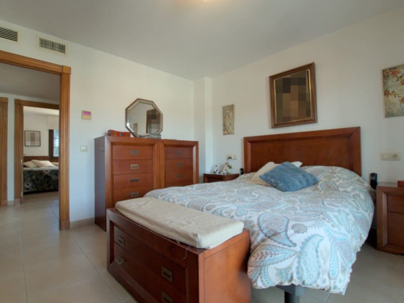 3 quarto Moradia Geminada para venda em Alhaurin de la Torre com piscina garagem - 525 000 € (Ref: 9372081)