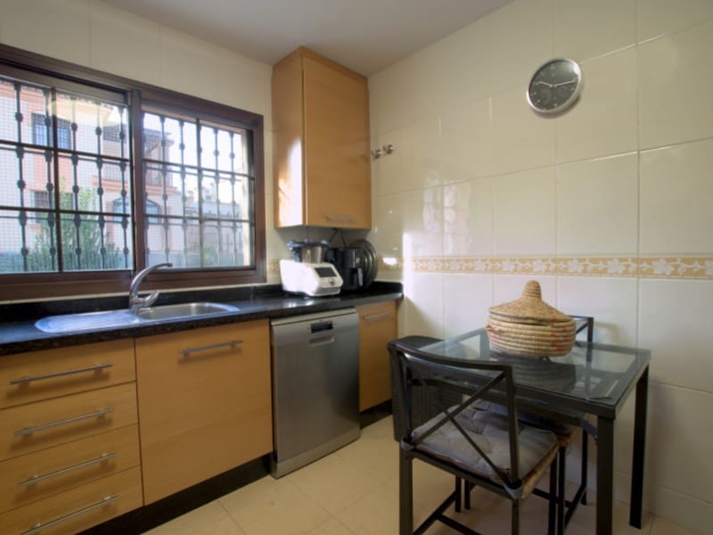 3 quarto Moradia Geminada para venda em Alhaurin de la Torre com piscina garagem - 525 000 € (Ref: 9372081)