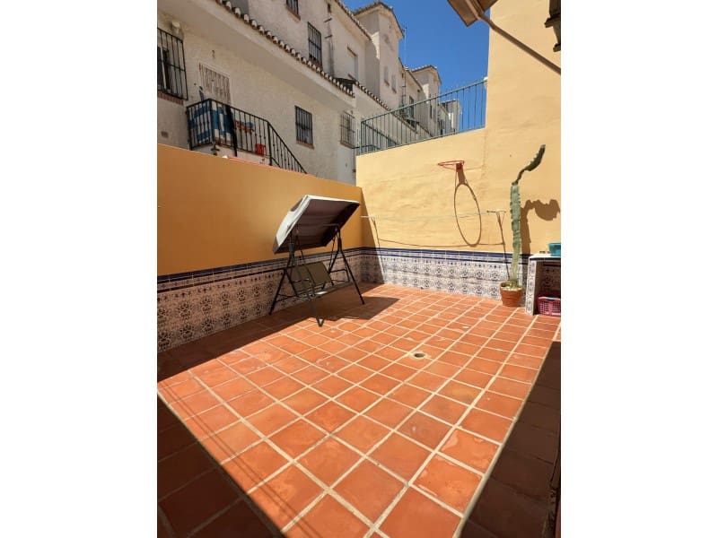 3 soveværelse Villa til salg i Almayate med garage - € 329.000 (Ref: 9400691)