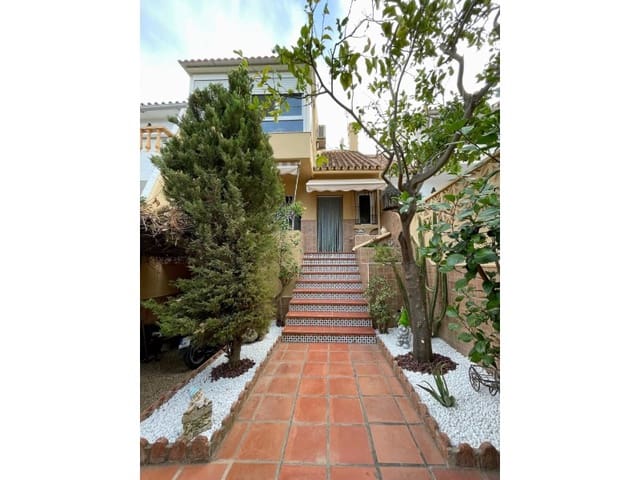 3 soveværelse Villa til salg i Almayate, Vélez-Málaga med garage - € 329.000 (Ref: 9400691)