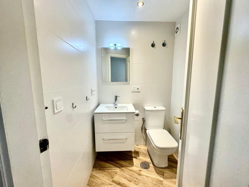 2 slaapkamer Flat te koop in Torrox-Costa met zwembad - € 360.000 (Ref: 9406427)