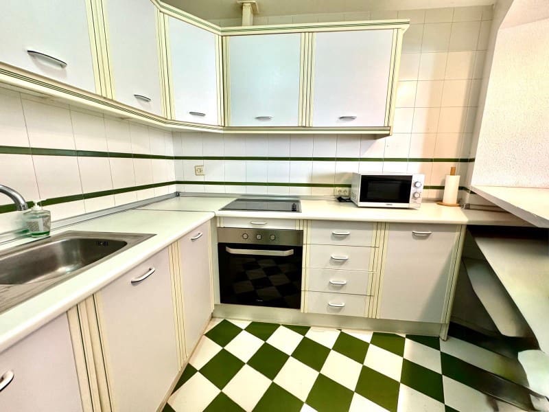 2 slaapkamer Flat te koop in Torrox-Costa met zwembad - € 360.000 (Ref: 9406427)