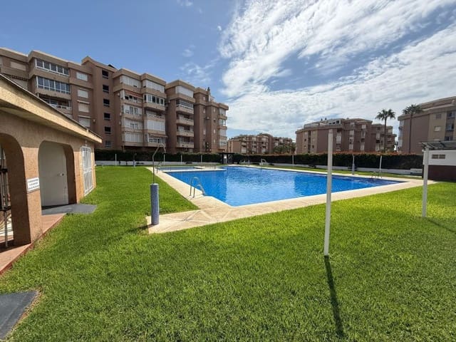 2 slaapkamer Flat te koop in Centro Internacional, Torrox met zwembad - € 360.000 (Ref: 9406427)