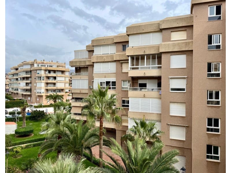 2 slaapkamer Flat te koop in Torrox-Costa met zwembad - € 360.000 (Ref: 9406427)