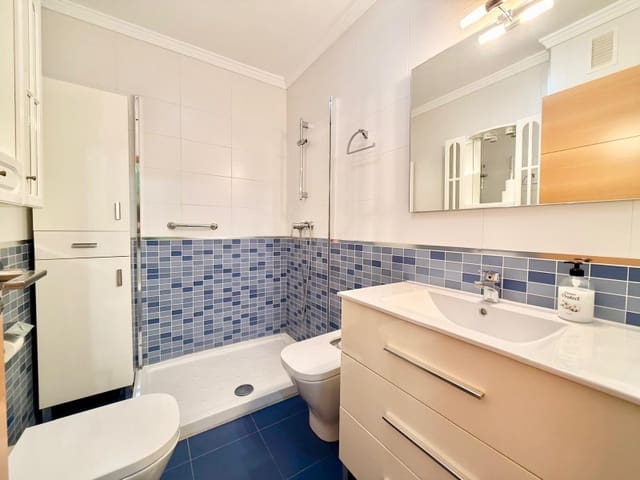 3 bedroom Flat for sale in Torre del Mar - € 320,000 (Ref: 9411223)