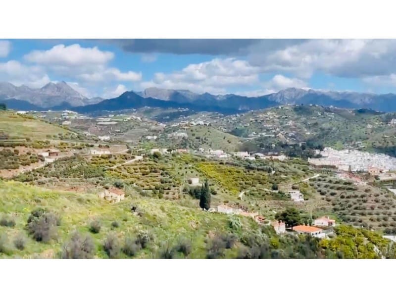 2 bedroom Finca/Country House for sale in Torrox-Costa with pool garage - € 165,000 (Ref: 9450190)