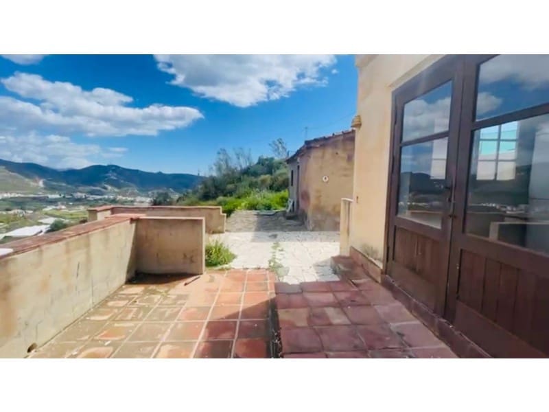 2 bedroom Finca/Country House for sale in Torrox-Costa with pool garage - € 165,000 (Ref: 9450190)