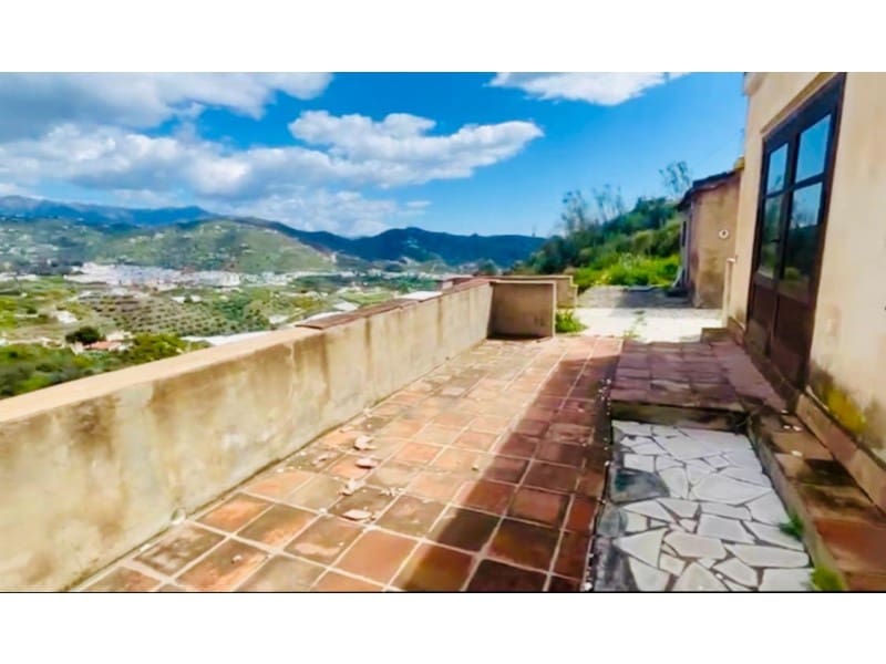 2 bedroom Finca/Country House for sale in Torrox-Costa with pool garage - € 165,000 (Ref: 9450190)