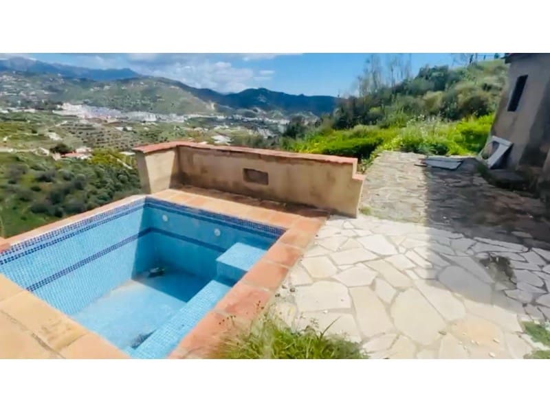 2 bedroom Finca/Country House for sale in Torrox-Costa with pool garage - € 165,000 (Ref: 9450190)