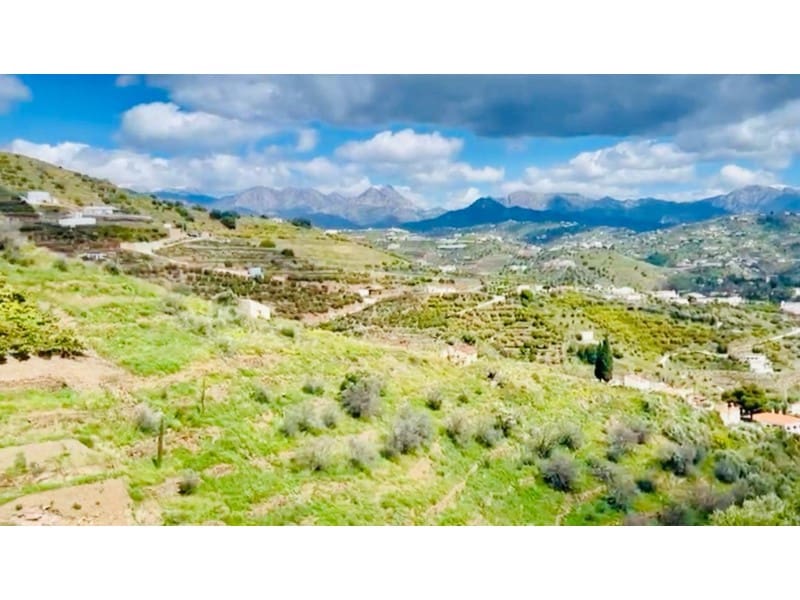 2 bedroom Finca/Country House for sale in Torrox-Costa with pool garage - € 165,000 (Ref: 9450190)